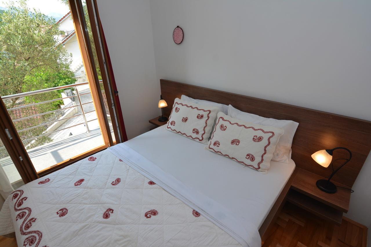 Tale House Montenegro ติวัต ภายนอก รูปภาพ