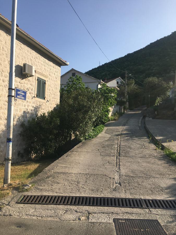 Tale House Montenegro ติวัต ภายนอก รูปภาพ
